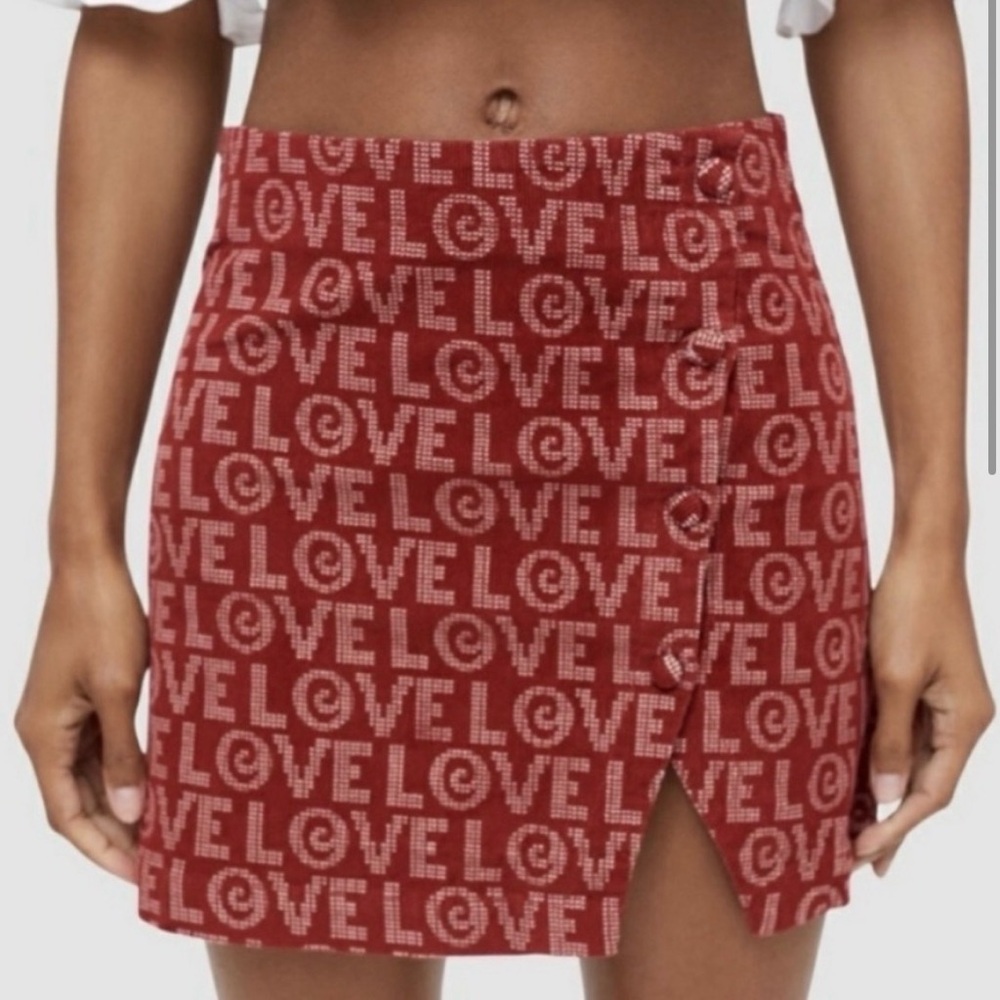 UO Gianna "Love" Print Red Corduroy
Mini Skirt Valentines Sz Small - EUC